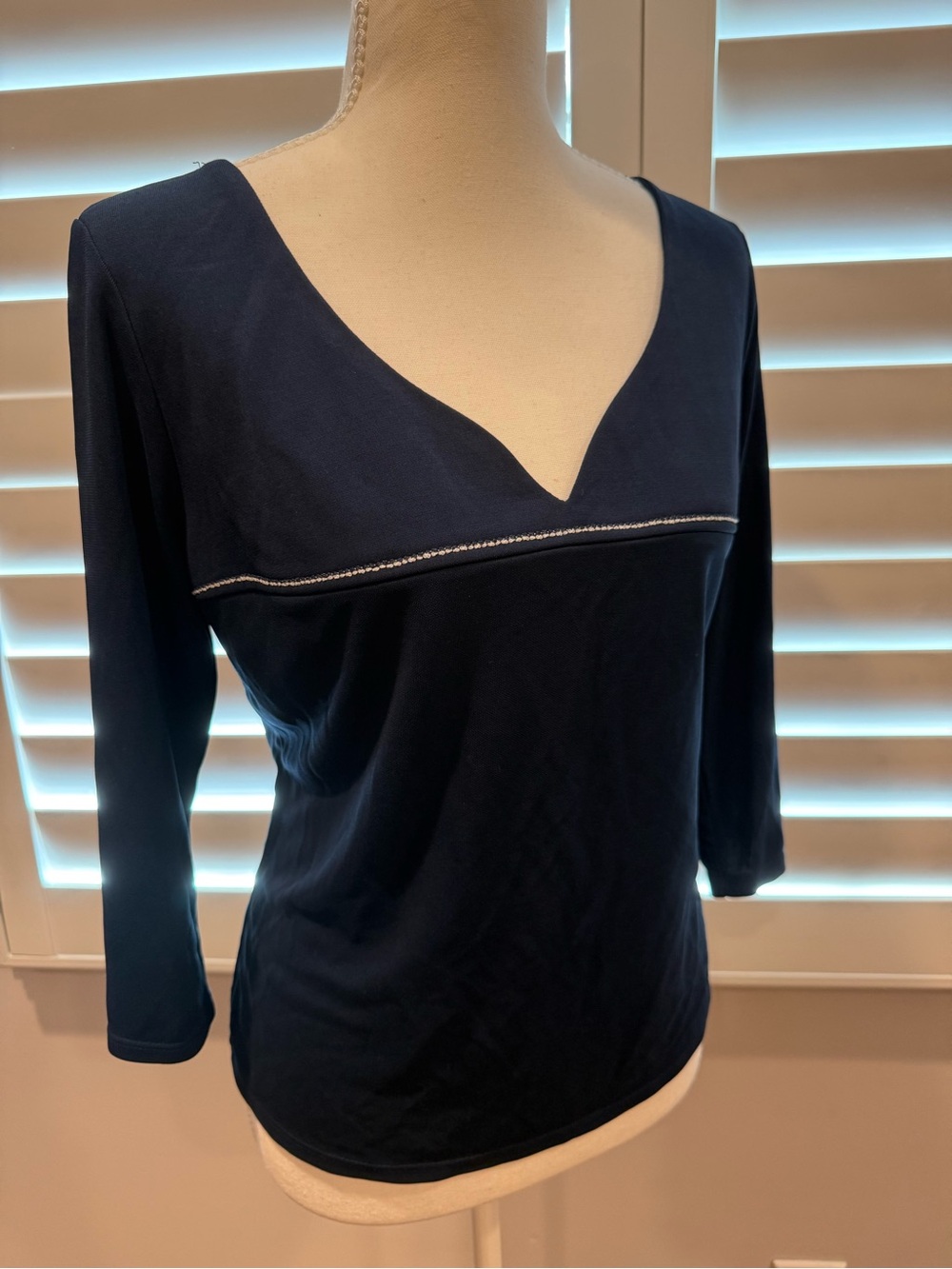 Max Studio Navy V-Neck 3/4 Sleeve Top with Contrast Trim